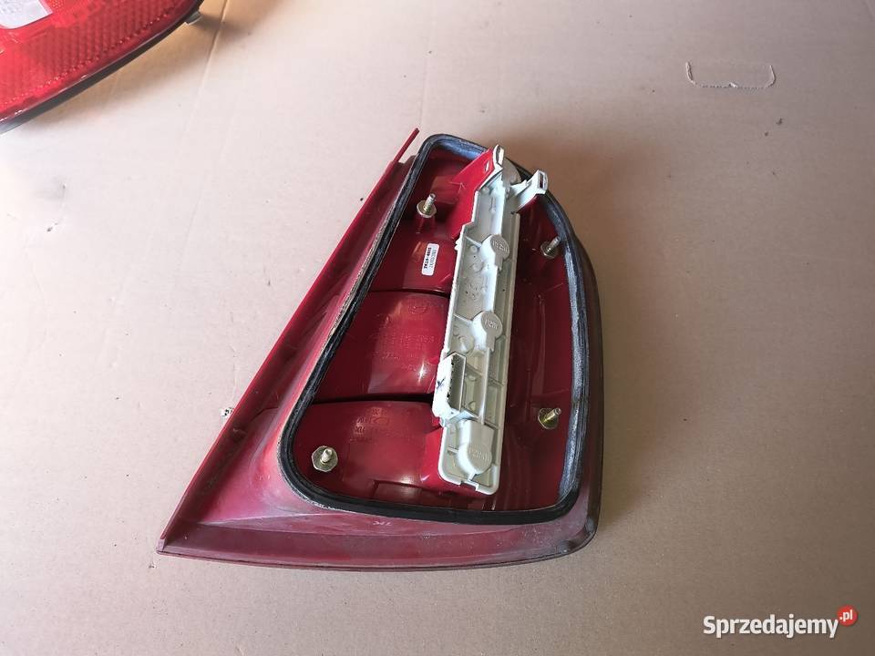 Skoda fabia I 9904 Lampa tył tylna lewa kpl