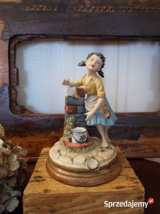 Włoska Figurka Dziewczyna Studni Vintage Szczecin