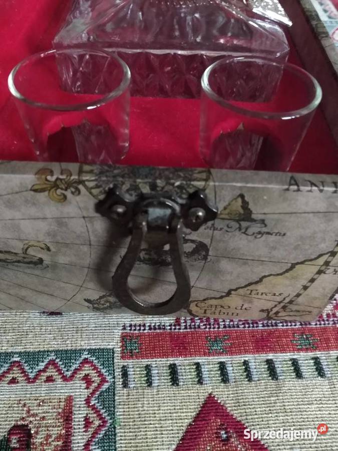 Zestaw w kuferku do likierow Antyki, Sztuka, Kolekcje Radom sprzedam