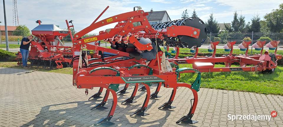 Kultywator ścierniskowy Enduro Pro 30m Kverneland Łubowo