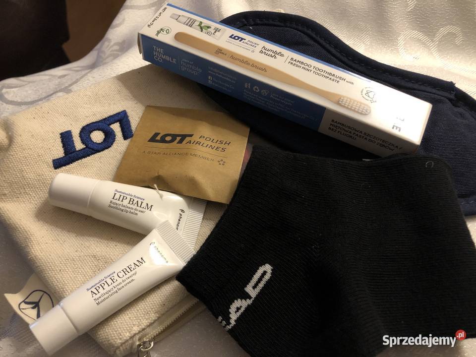 saszetka podróżna kosmetyki wygodna logo LOT mazowieckie Zegrze sprzedam