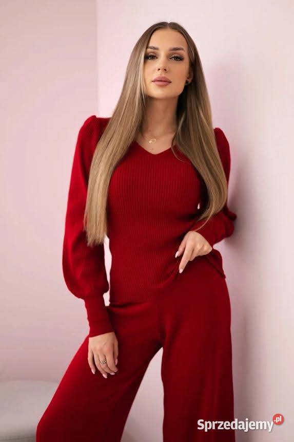 Komplet swetrowy czerwony Głubczyce