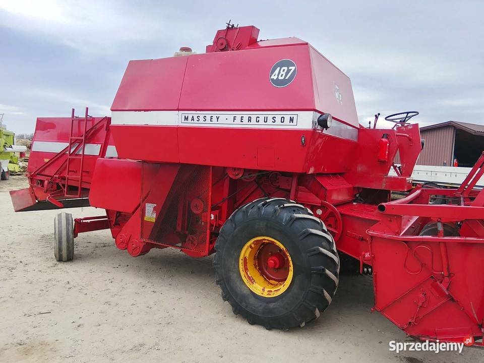 Kombajn zbożowy Massey Ferguson 487 w oryginale Skaryszew