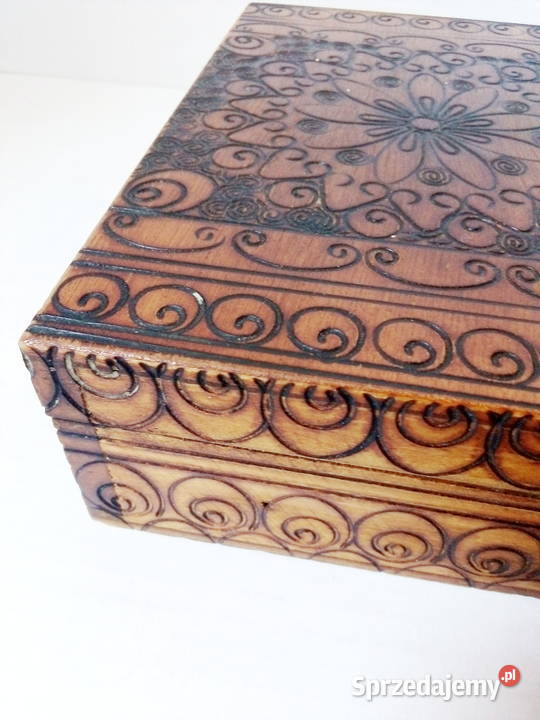 drewniana szkatułka vintage PRL