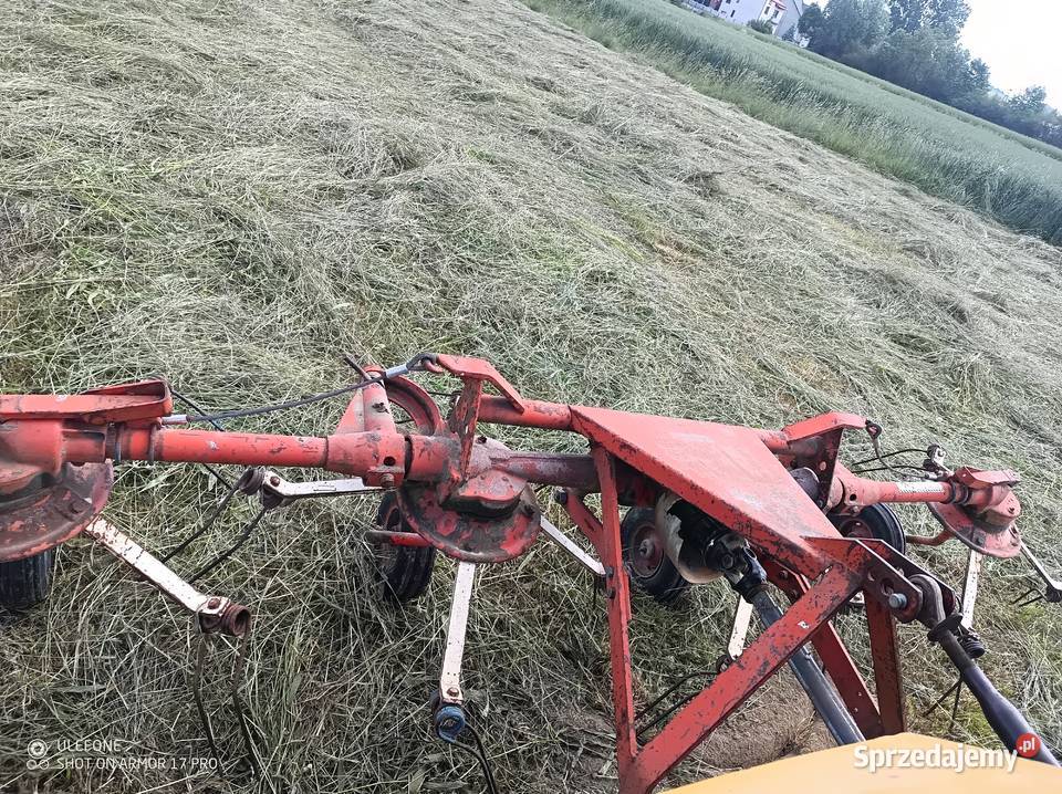 Przetrzasacz pokosów zgrabiarka DeutzFahr Deutz-Fahr Zgrabiarki i przetrząsacze Goraj