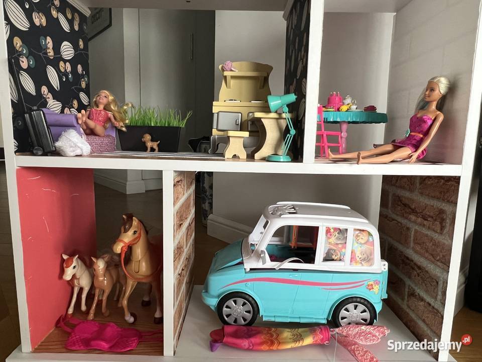 Dom lalek Barbie z wyposażeniem Mikołajki Święta Lalki i akcesoria Warszawa sprzedam