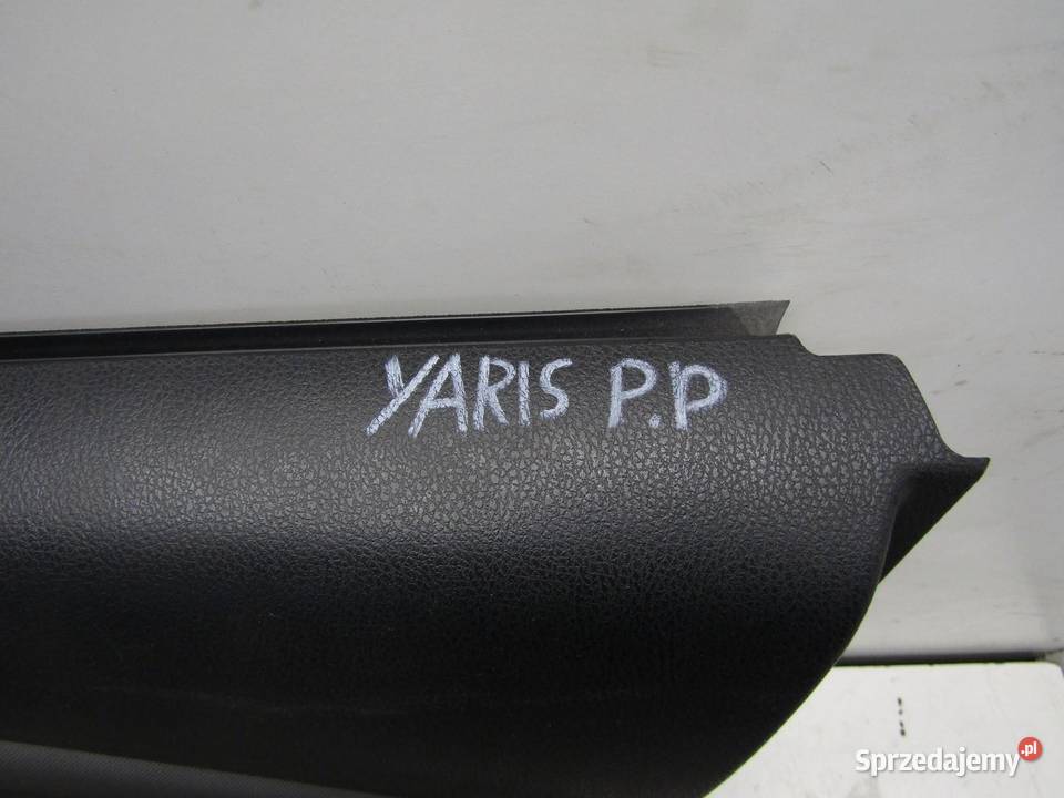 BOCZEK TAPICERKA DRZWI PRAWY PRZÓD TOYOTA YARIS Wyposażenie wnętrza