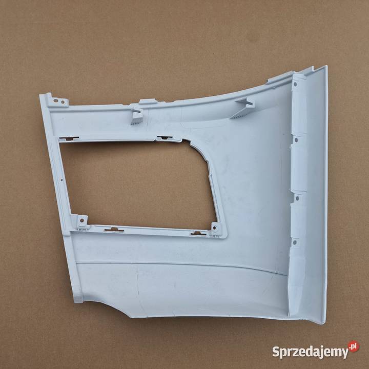 ACTROS MP4 NAROŻNIK ZDERZAKA PRAWY BIAŁY 147 Bieleń