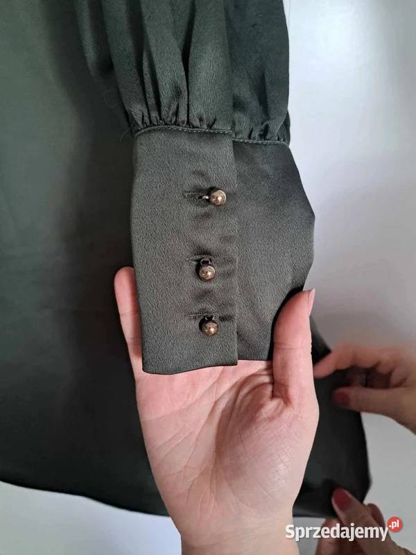 Zielona satynowa sukienka HM M elegancka z Trąbki Wielkie