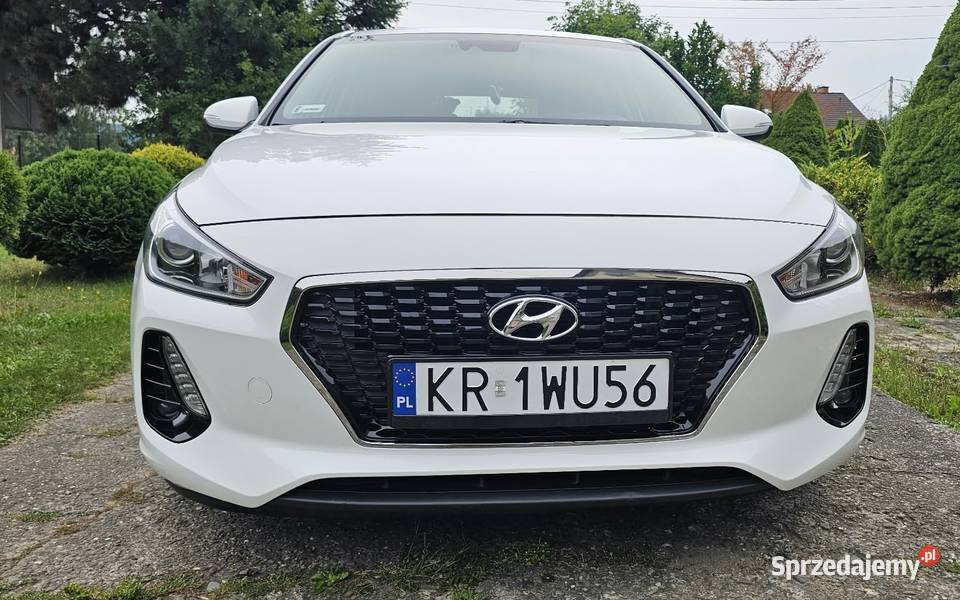Hyundaia i30 biały automat wielofunkcyjna kierownica Klecza Dolna