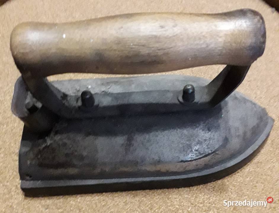 Żelazko mocno archaiczne wczesny albo środkowy sprzedam