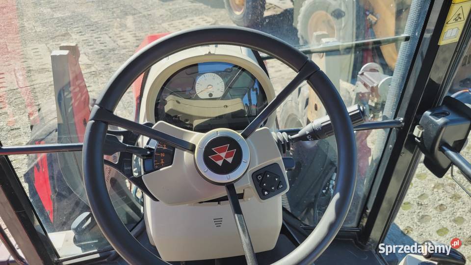 Massey Ferguson 5611 traktor rolniczy Zaklików sprzedam