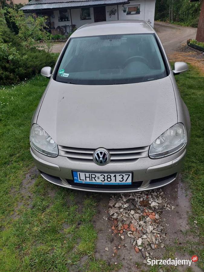 Sprzedam Volkswagena Golfa 5 Auto w stanieniski welurowa tapicerka lubelskie Horodło