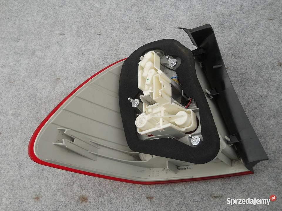 BMW 3 E91 LED KOMBI LAMPA TYLNA PRAWA osobowe dolnośląskie