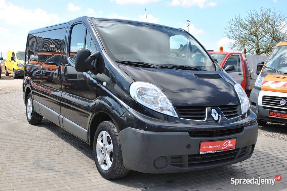 Renault Trafic Long Długi Brygadówka 6 Miejsc Hak Sierakowice