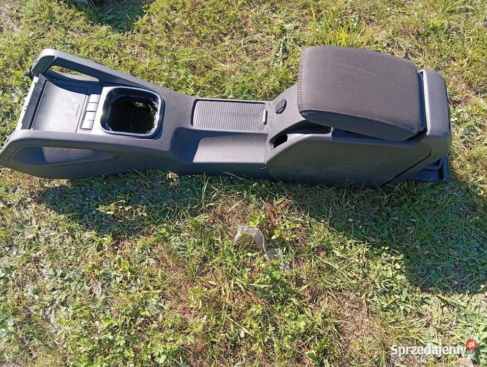 Tunel środkowy podłokietnik VW Golf 5 osobowe
