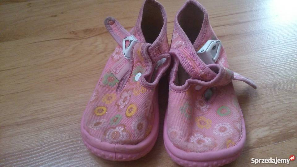 buty dziewczęce r 20 wkł 125 wielkopolskie Poznań