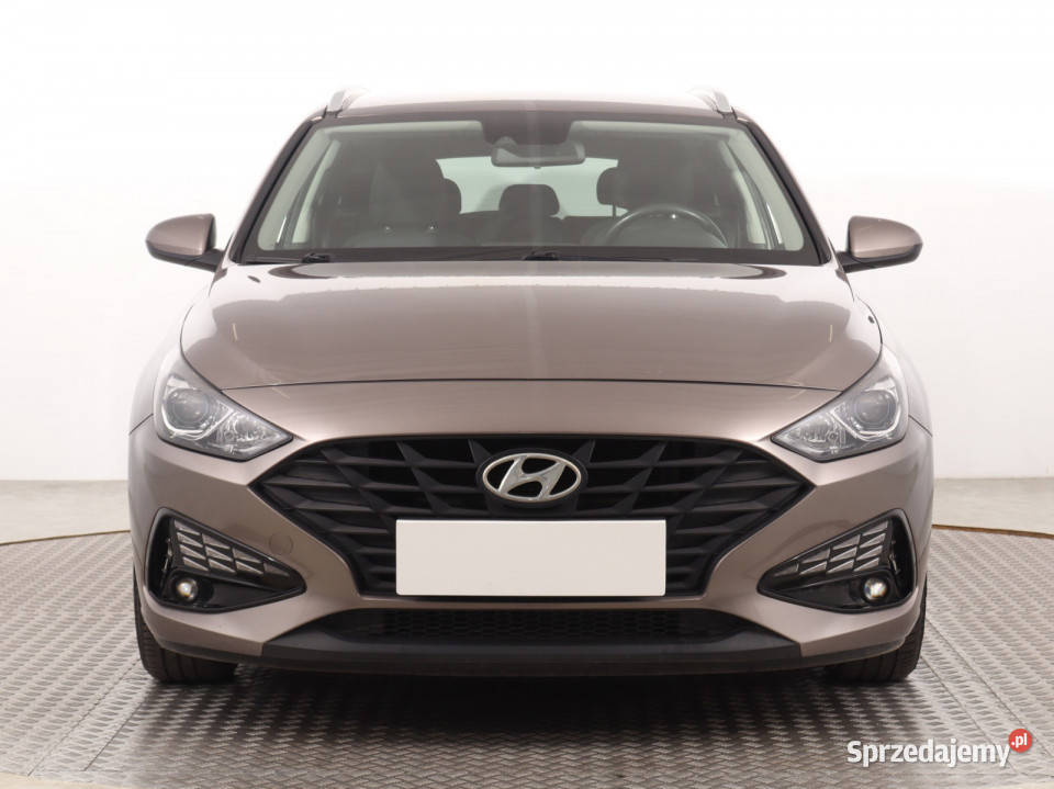 Hyundai i30 10 TGDI asystent pasa ruchu