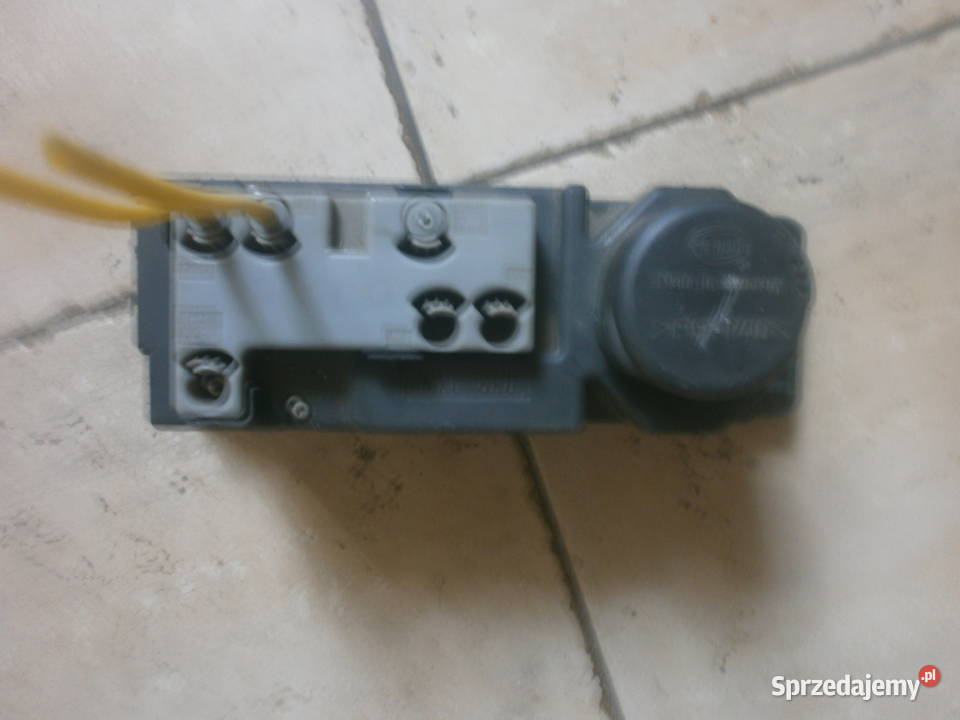 MERCEDES 2108001048 POMPKA CENTRALNEGO Zielona Góra sprzedam