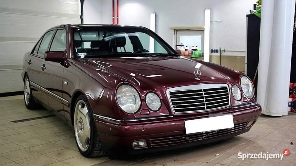 Mercedes Benz W210 4.3 V8 Manual LPG Zadbany