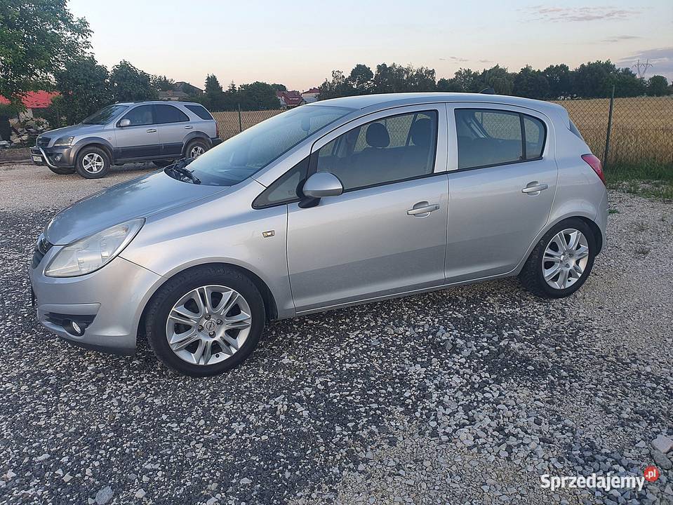 OPEL CORSA 12 BENZYNA 2008 garażowany Łęg Tarnowski sprzedam