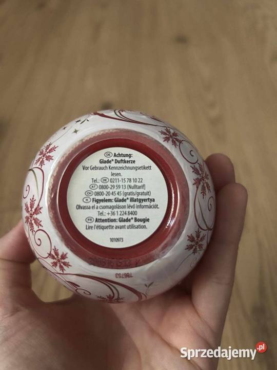 Świeca zapachowa GLADE Spiced Apple Cinnamon sprzedam