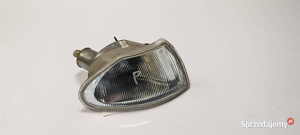 KIERUNKOWSKAZ PRAWY OPEL ASTRA F Lipno sprzedam