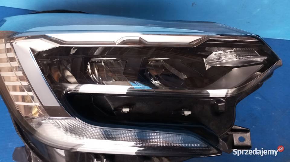 LAMPA PRAWY PRZÓD EUROPA FULL LED RENAULT CAPTUR Nowy Tomyśl