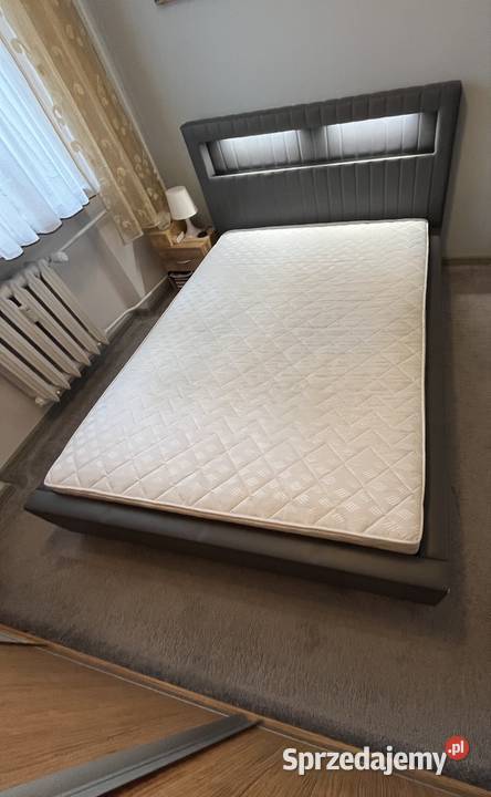 Łóżko MK Foam ze stelażem i materacem Dęblin