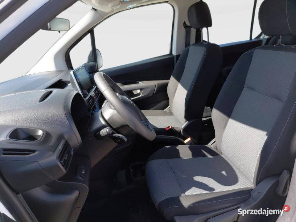 Toyota ProAce City Verso 2022r FV23 2 kpl opon