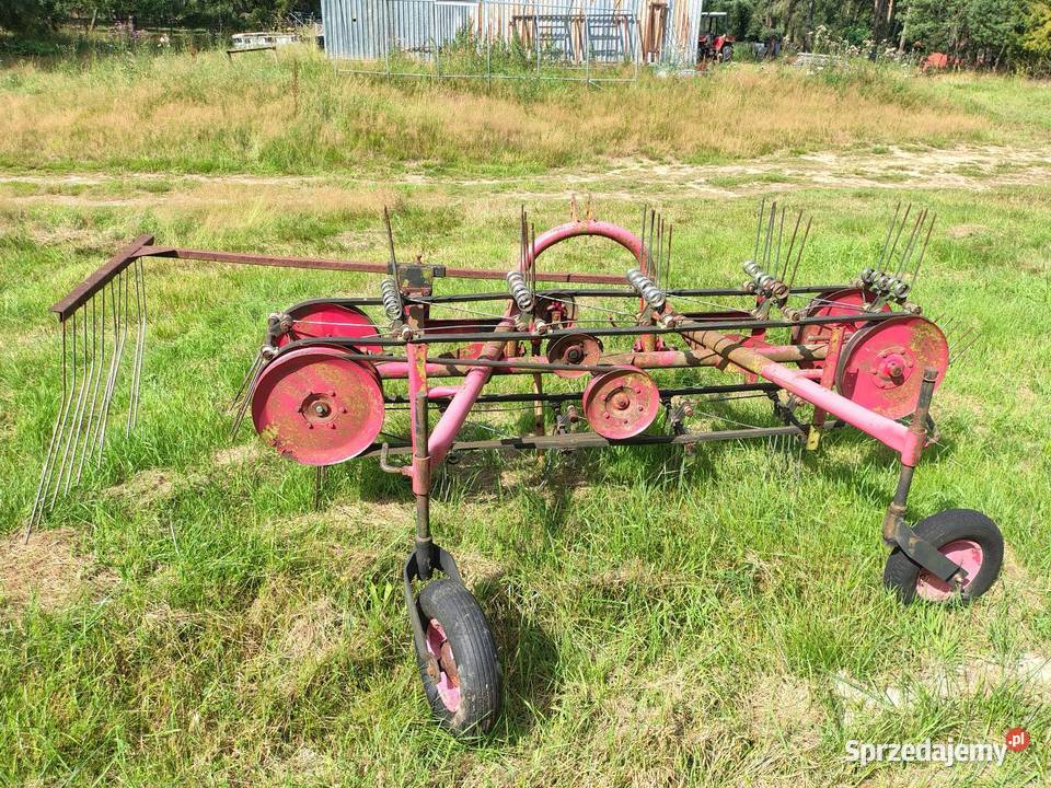 Zgrabiarka przetrząsarka taśmowa Tuchomie