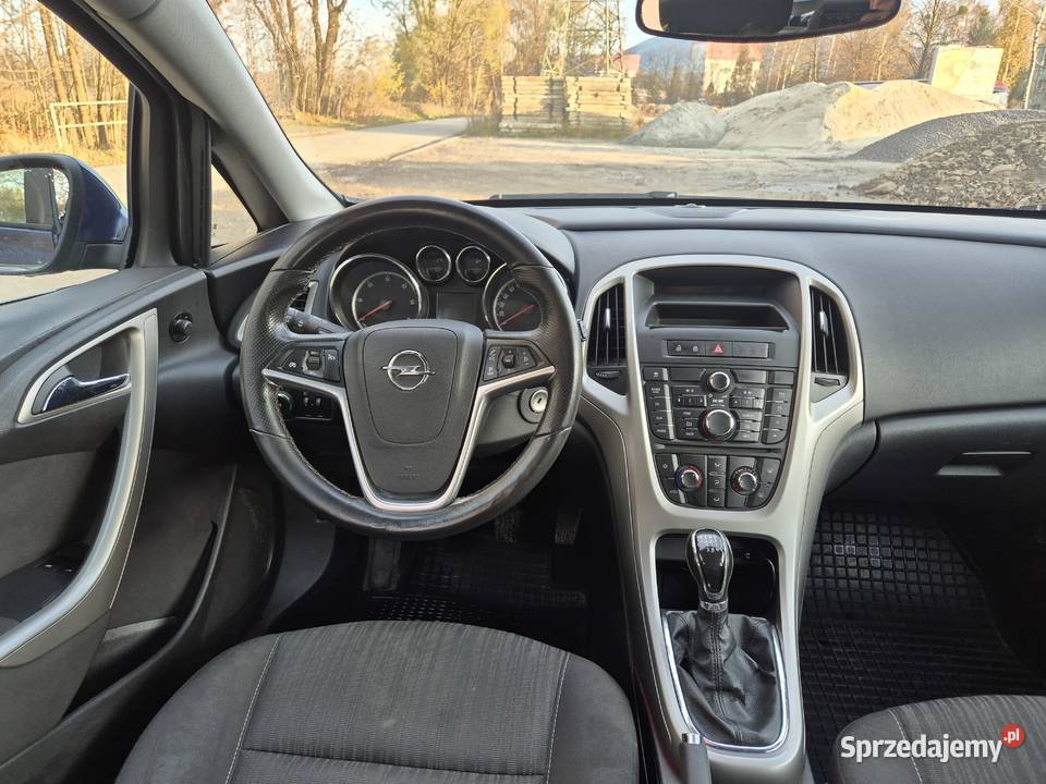 Opel Astra J 17d 110 6 biegów Salon Zadbana Rok produkcji 2011 Bujaków