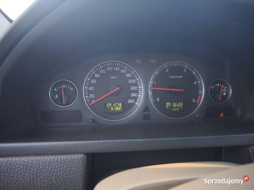 Volvo XC90 24 D5 185 nieuszkodzony Chełm