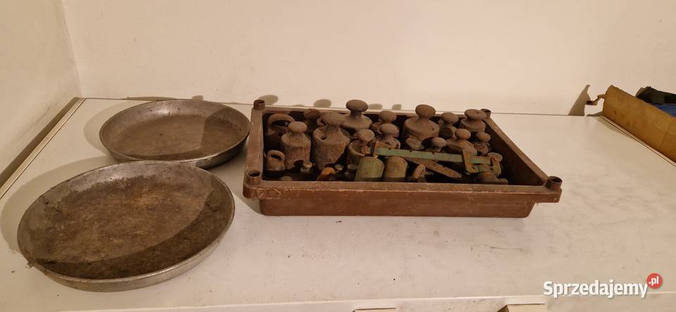 Waga PRL z odważnikami łódzkie Złoczew sprzedam