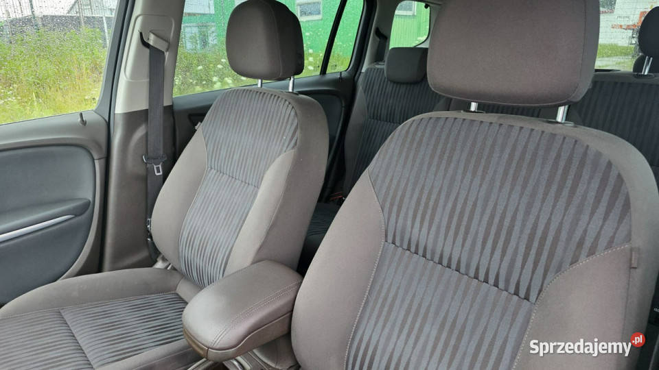Opel Zafira salon polska duza navi 7 osobowa C nawigacja