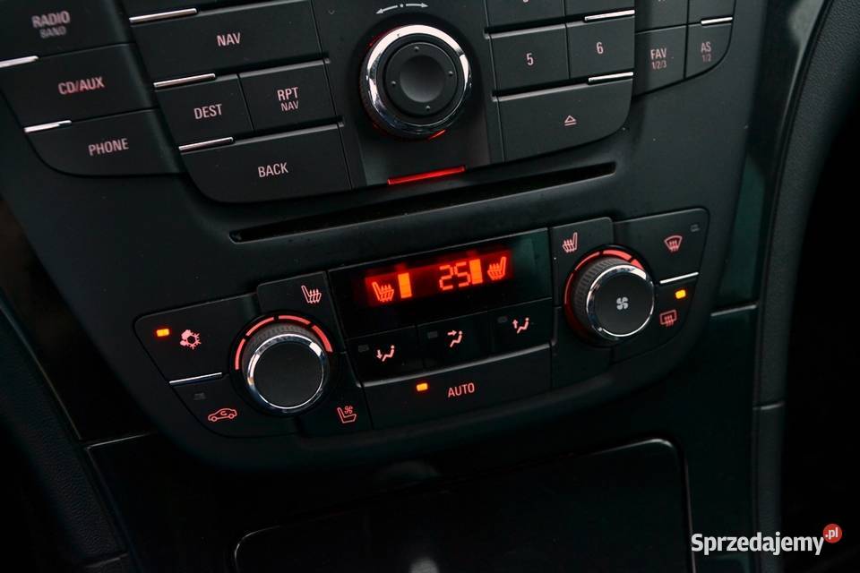 Opel Insignia 20T 220 SPORT Navi Tempomat