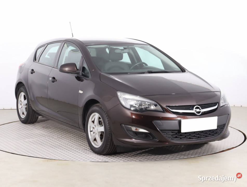 Opel Astra 14 T Rok produkcji 2013 Astra Piaseczno