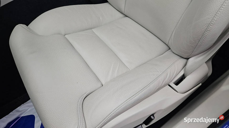 Volvo XC 60 B4 B Plus Dark aut Z Polskiego wspomaganie kierownicy Samochody osobowe mazowieckie