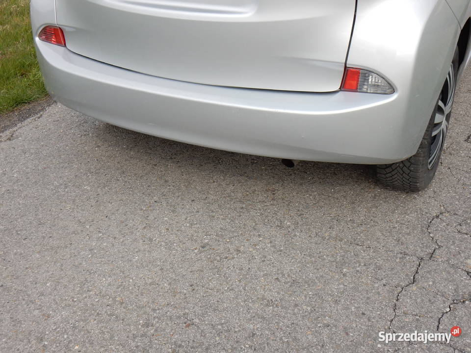 Samochód osobowy Subaru Trezia 13 99 2012 175320km Łącko