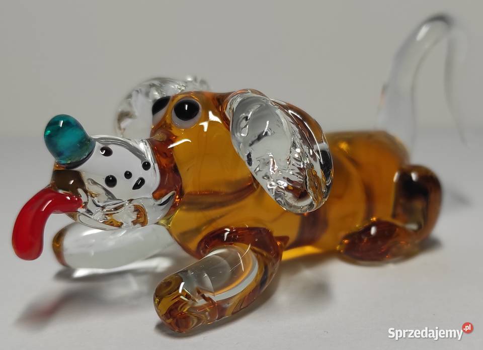 Szklany pies ze szkła kolorowy szkło artystyczne mazowieckie