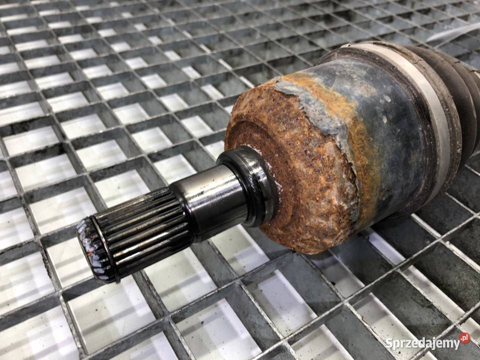 PÓŁOŚ PRAWY TYŁ HYUNDAI SANTA FE III 496012W050