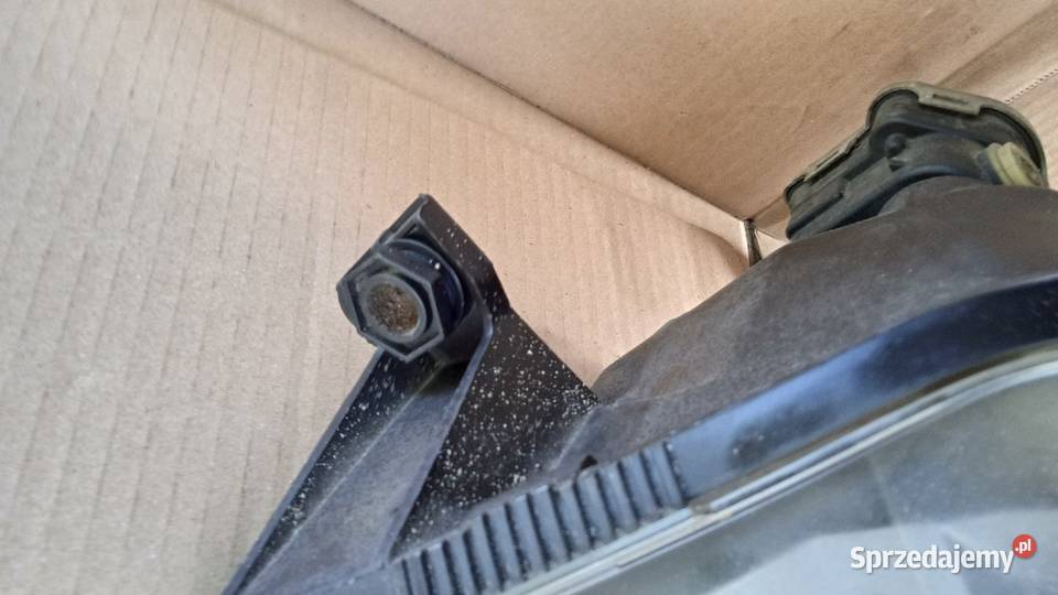 ESCAPE IV LAMPA PRZÓD LEWA XENON SOCZEWKA EU Zbierkowo