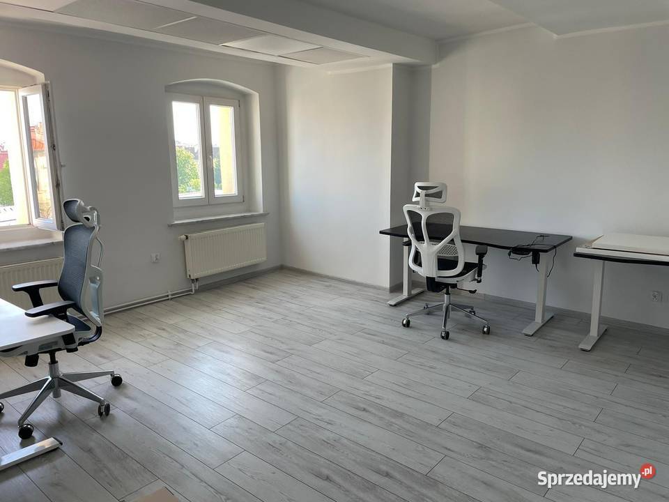 lokal biurowy 107 m kw trzecie piętro parking w Wynajem Opole sprzedam