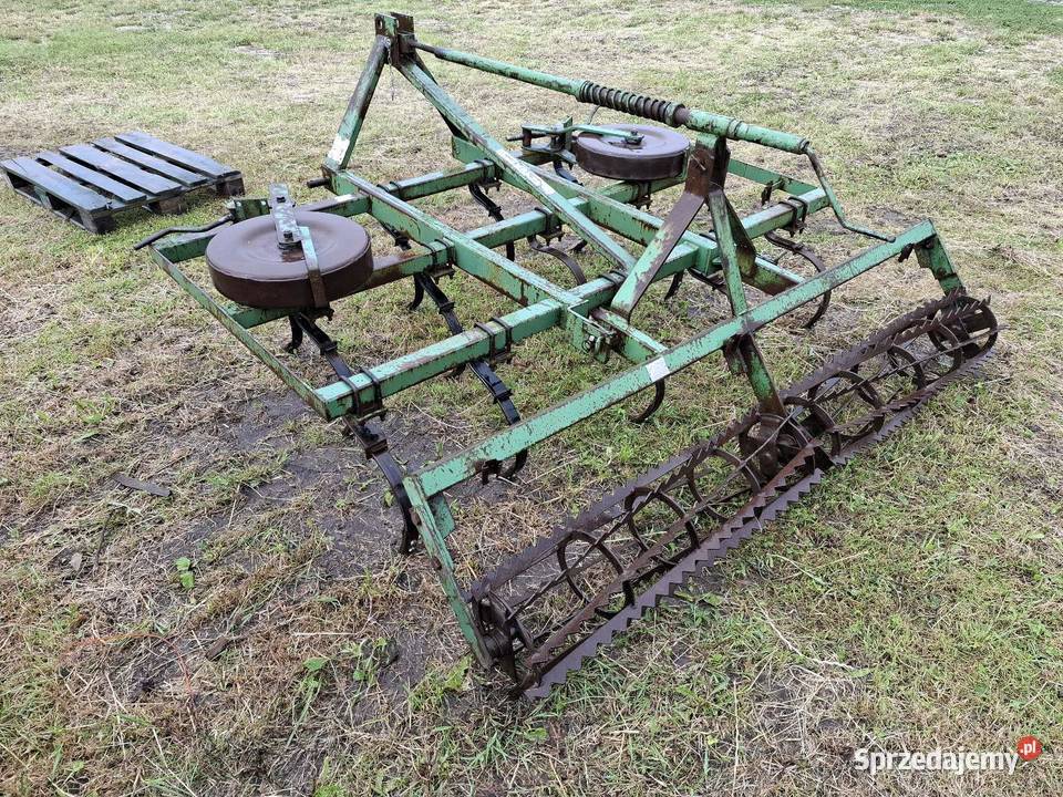 Agregat kultywator 210m z wałkiem Bomet