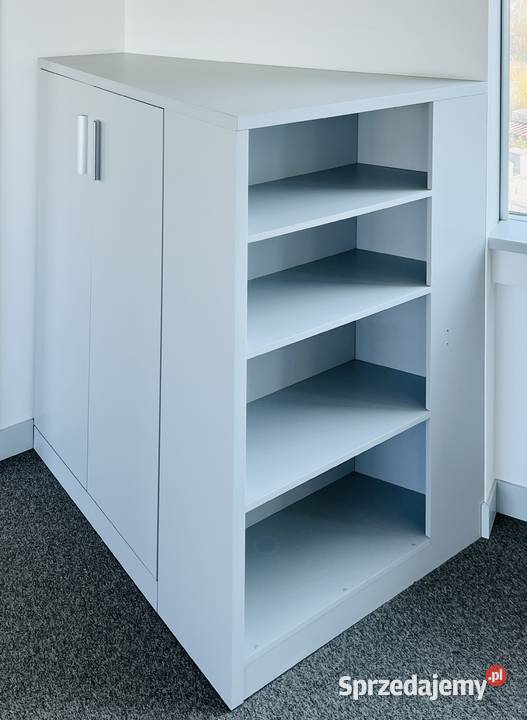 Regał narożny zamykany dwudrzwiowy z półkami sprzedam