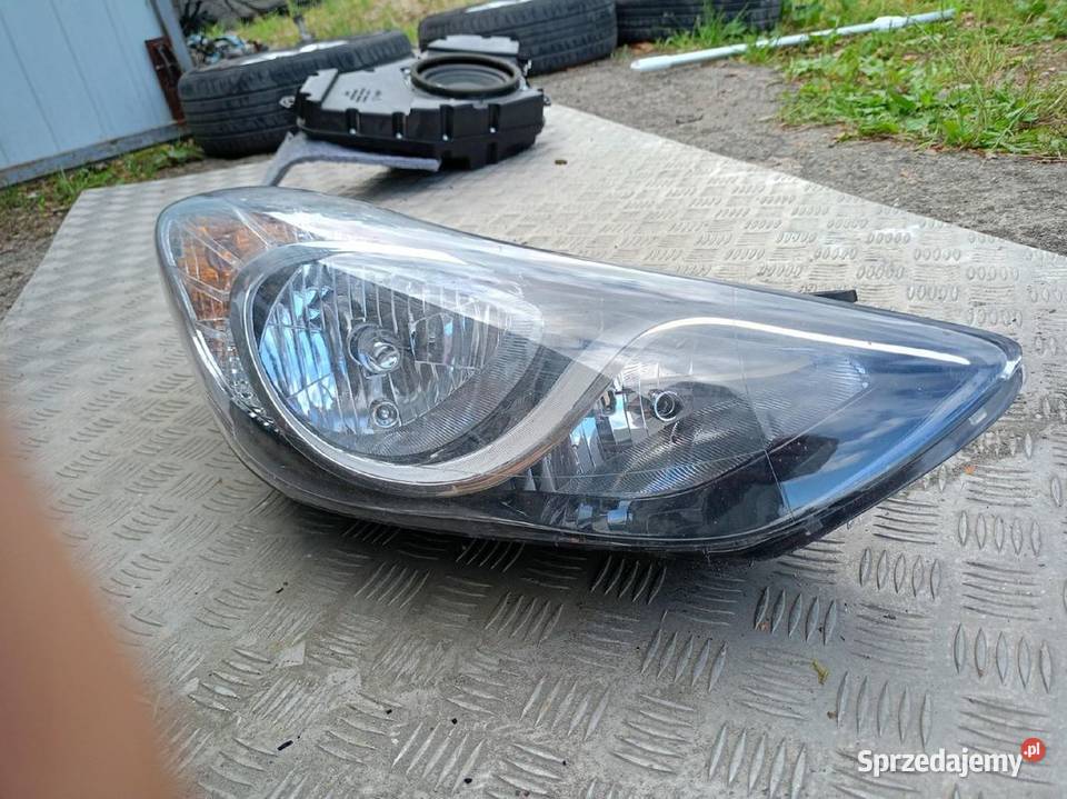 Lampa Przednia Prawa Hyundai I30 20122015 wielkopolskie Barłogi sprzedam