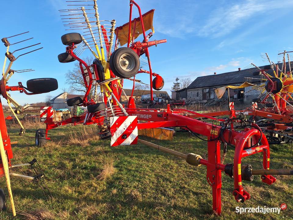 Zgrabiarka dwukaruzelowa Pottinger Class Krone Łomża