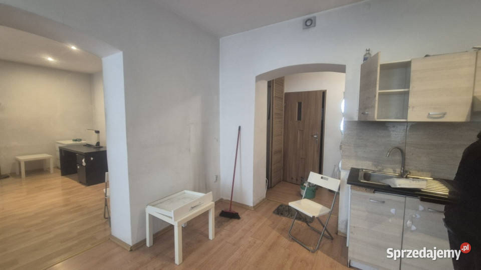 Dwupokojowe mieszkanie parterowe do odnowienia parter Chorzów