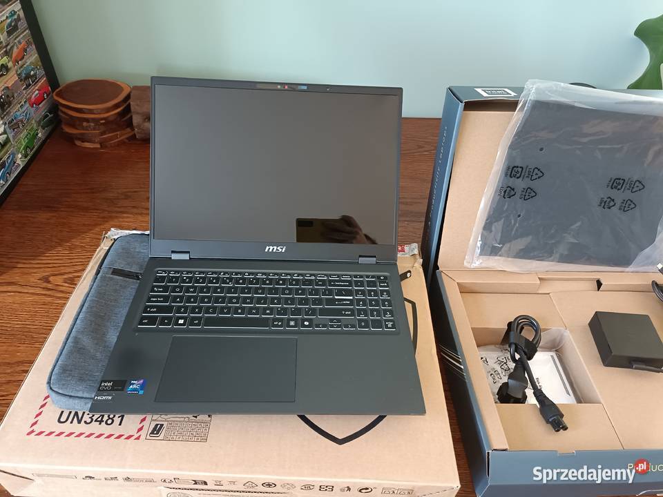 Laptop MSI Prestige 16 AI Evo B1MG009 Ultra 7 Pasiecznik