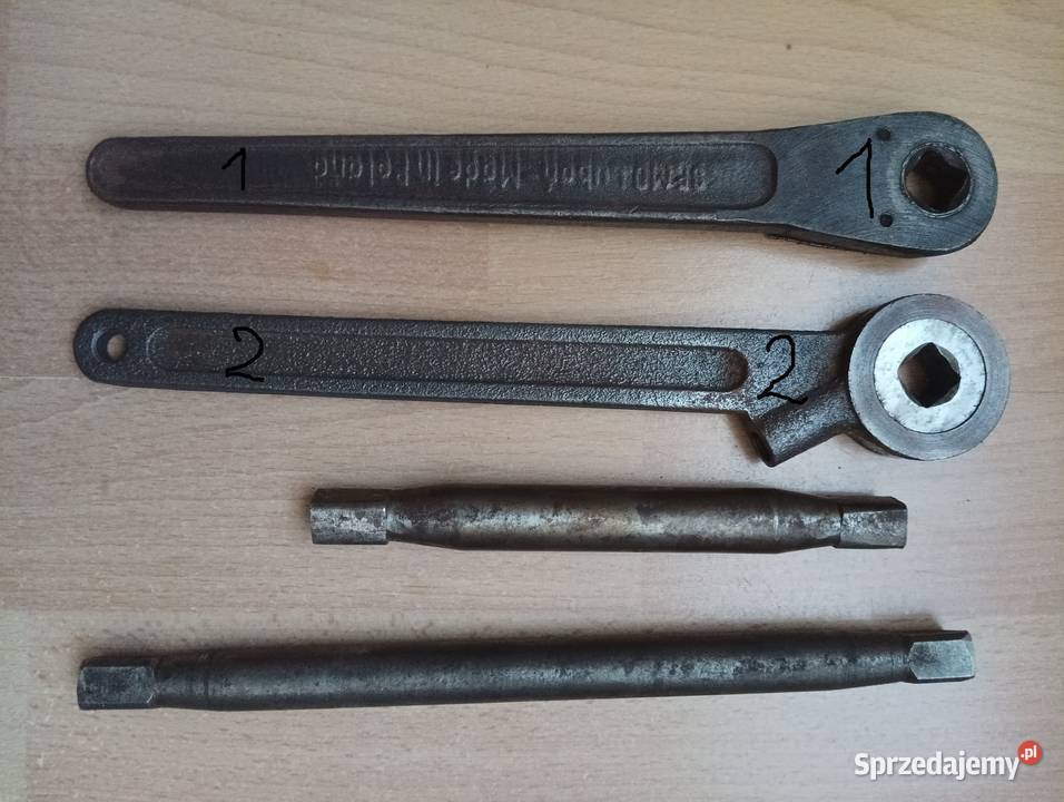 Klucze Grzechotki z PRL wyprzedaż garażowa